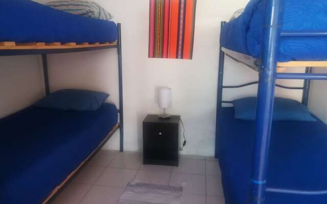 Hostal Covaine - Hostel