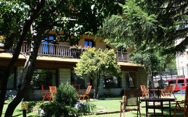 Hotel Saurat