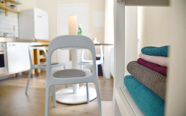 JETHON Studio-Appartement im Grünen