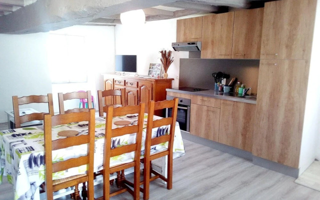 House With 2 Bedrooms in Champigny-sur-veude, With Enclosed Garden