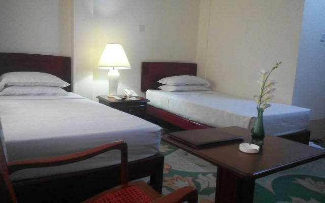 Eden Palace Hotel