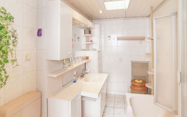 Quaint Apartment in Zella-mehlis With Garden