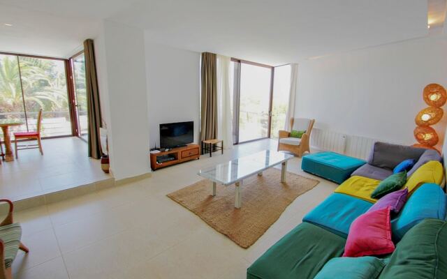 Laja - panoramic hillside holiday house in Moraira