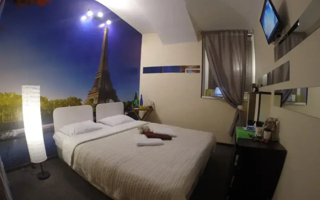 Zhukovskogo 14 Mini Hotel