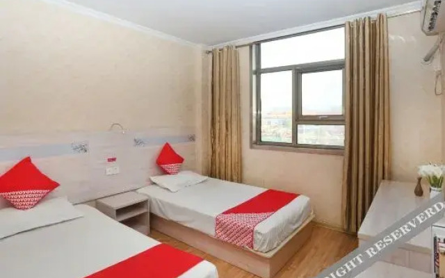 Ward Aladdin Hotel (Linyi Huawu Road)