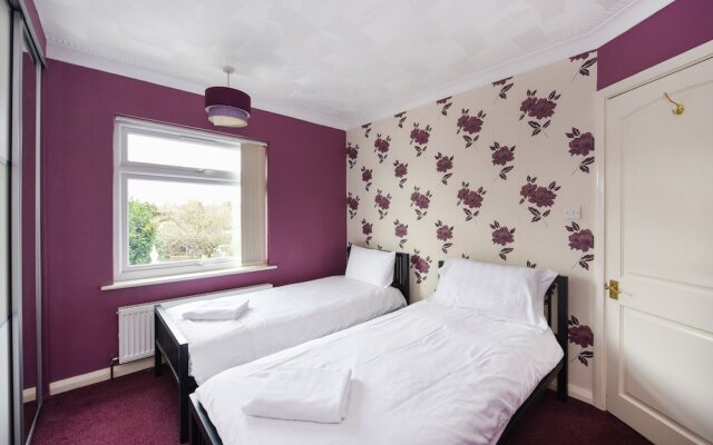 Soyinka Lodge 3-Bedroom House