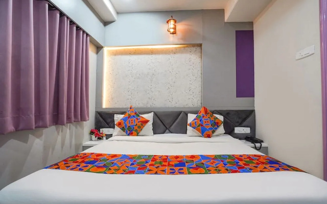 Fabhotel Royal Inn
