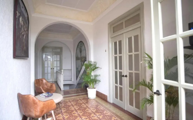 AmazINN Places Rooftop and Jacuzzi VI