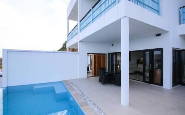 7 Bed Luxury Seaview Villas 5 mins beach