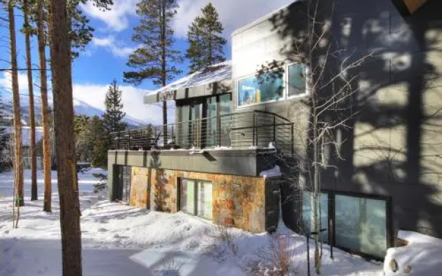 White Cloud Mountain Home