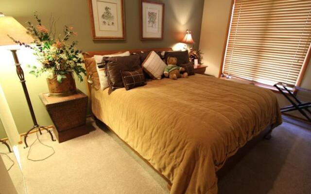 Snowcreek by Mammoth Reservations