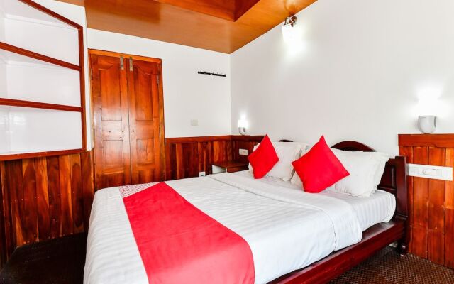 Oyo 24606 Waves Shore 3Bhk Premium Houseboat