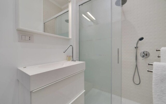 Large and Bright Flat in Prati /up to 9 Guests