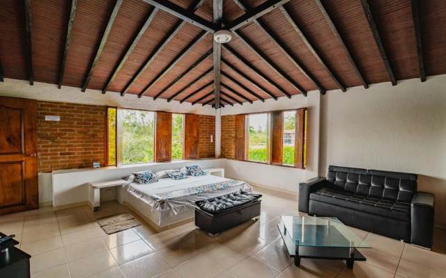 Sol y Luna Country House in Quindo