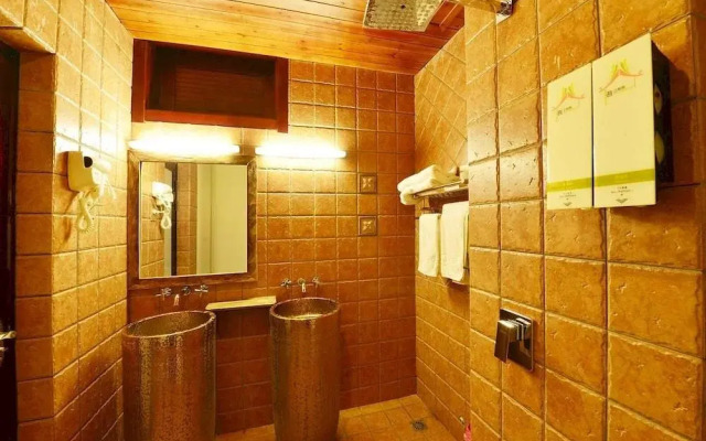 Wuzhibieyuan Resort Hotel