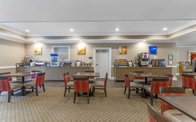 Comfort Inn & Suites