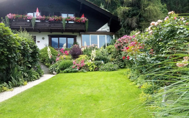 Blumenpension Strauss - Ferienwohnungen