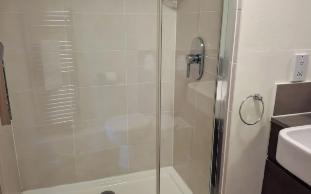 Marine Court First-floor Sleeps 3