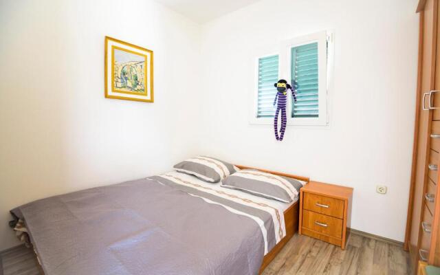 Sunny Side Apartments