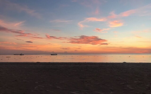 Beachcomber Club