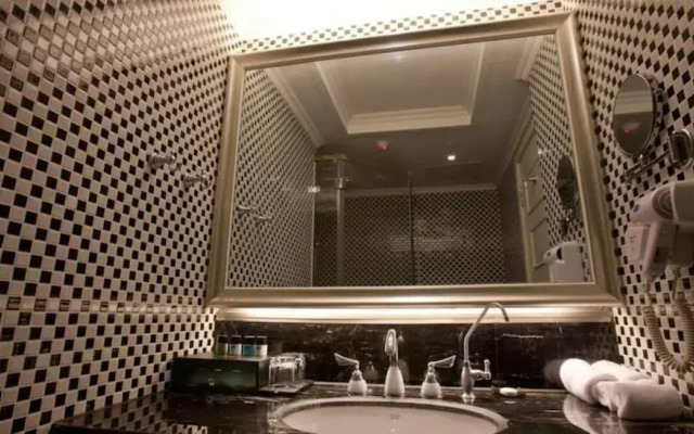 Complex International Hotel