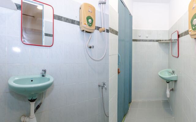 Hollitel Hotel Melaka by OYO Rooms