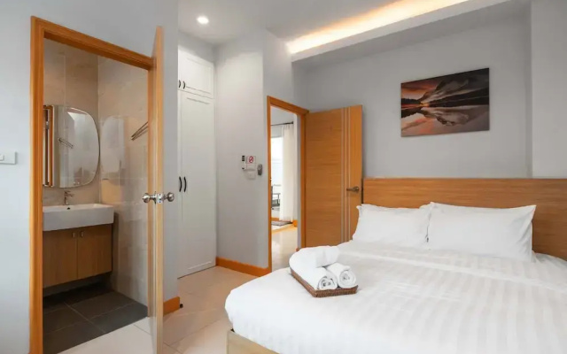 Luxury Pool Villa 6BR