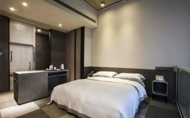 MINI Hotel