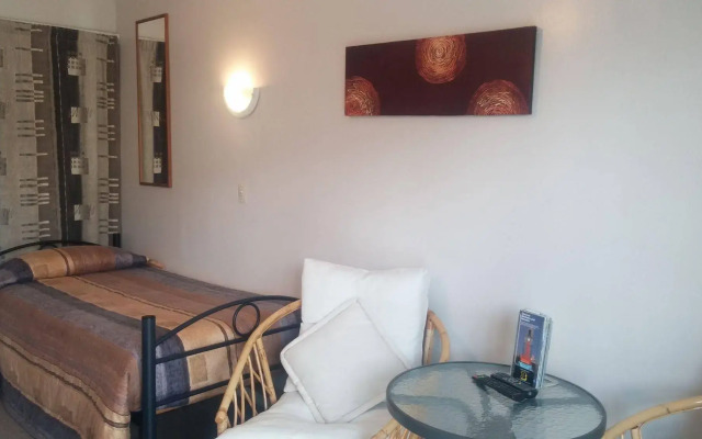 Raymar Motor Inn