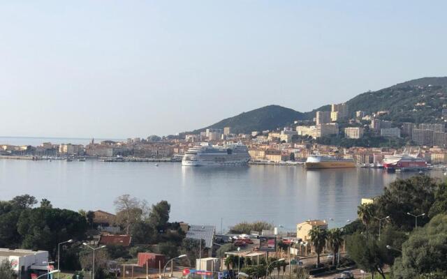 Bel appartement f3 vue sur le golfe d’ajaccio