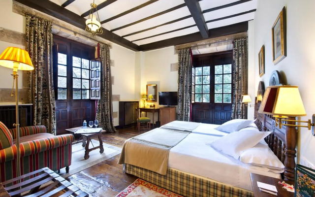 Parador De Santillana De Gil Blas