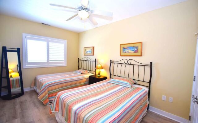 Mariner's Watch 404 4 Bedroom Condo by RedAwning