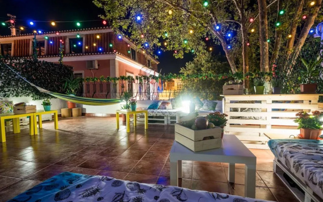 Cascais Terrace Fruit Point - Hostel