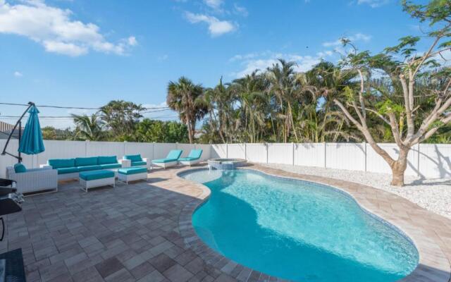 Close to Vanderbilt Beach home!
