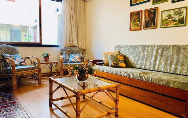 Apartamento a 3 quadras da Rua Coberta