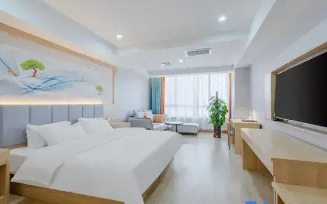 Qingzhu·Youyang Hotel (Guang'an Street Museum Metro Station)