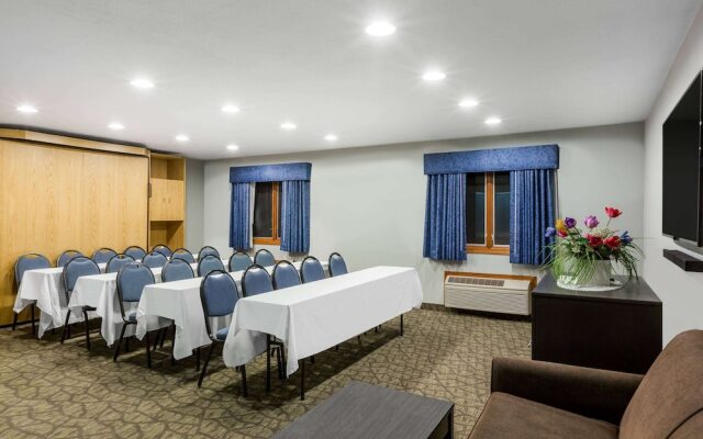 Baymont Inn & Suites