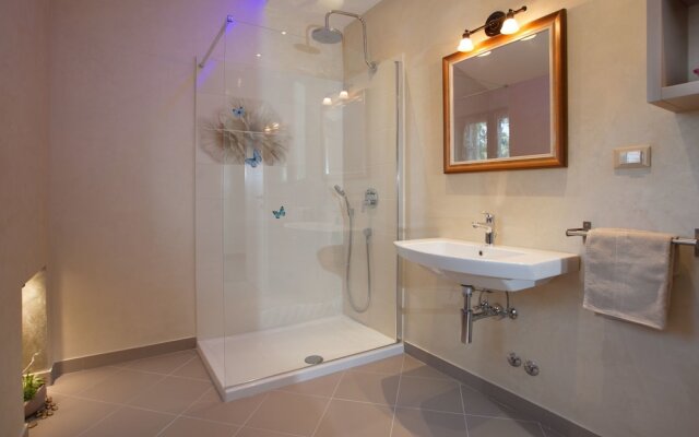 Charming Villa in Sveti Lovrec With Swimming Pool