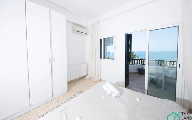 The Perfect View 2bds apt in Heart of Marsa Plage