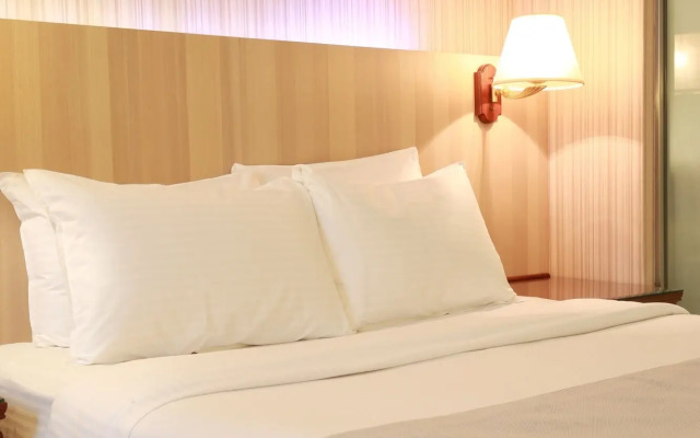 Highness Hotel