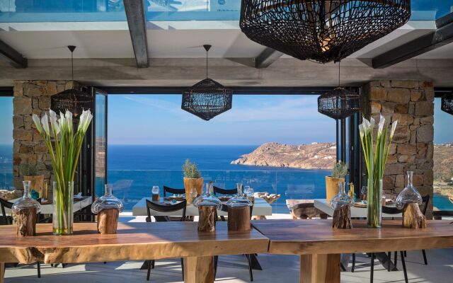 Myconian Utopia Relais & Chateaux