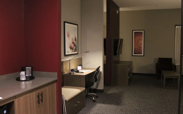 Best Western Plus Dauphin