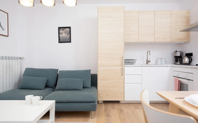 Stępińska Apartment Warszawa by Renters