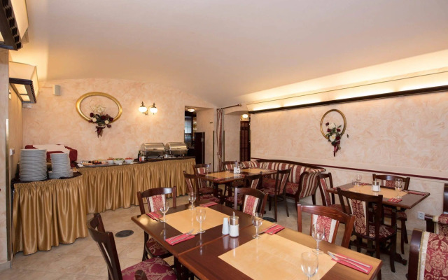 Amigo City Centre Hotel