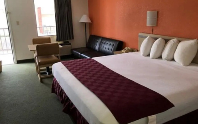 Delta Inn
