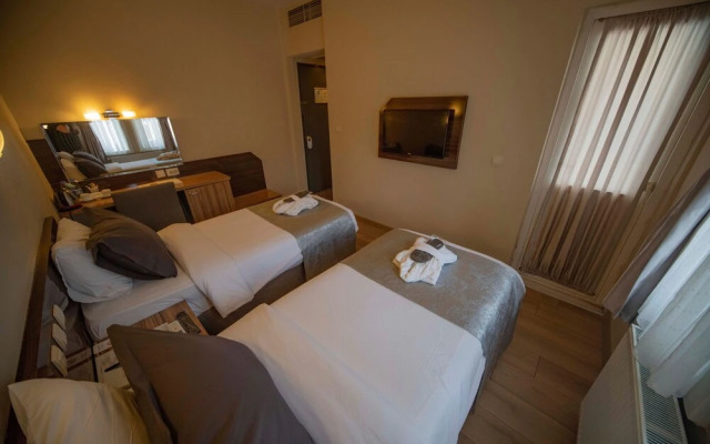 Dbl Room With Thermal Bath ,dinner Breakfast Included