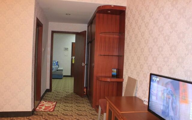 Super 8 Hotel - Guangzhou Baiyun Airport Renhe Station Inn