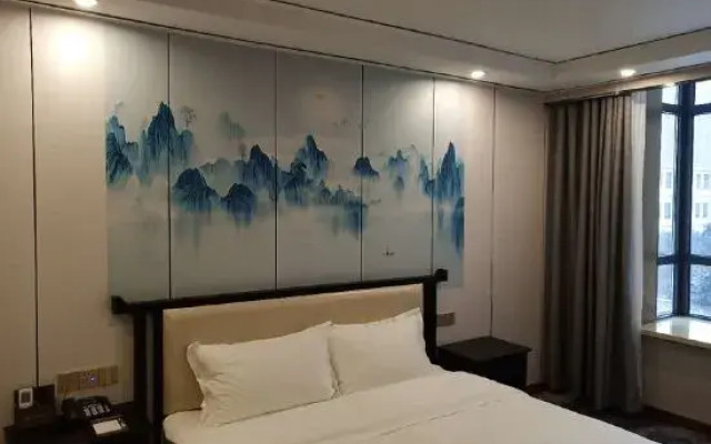 Shanghe Business Hotel (Sheqi Bus Station)