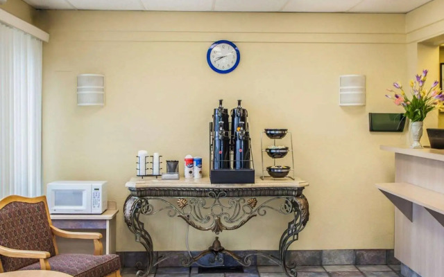 Relax Inn Saint Charles