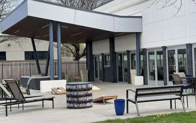 Holiday Inn Omaha Southwest